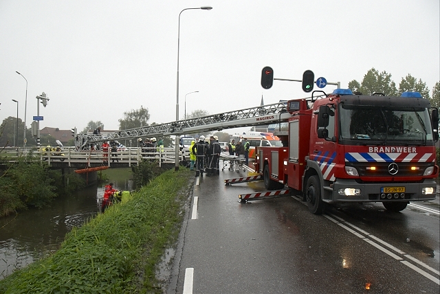 2010/261/GB 20100930 001 Hoofdweg voertuig te water_1.jpg